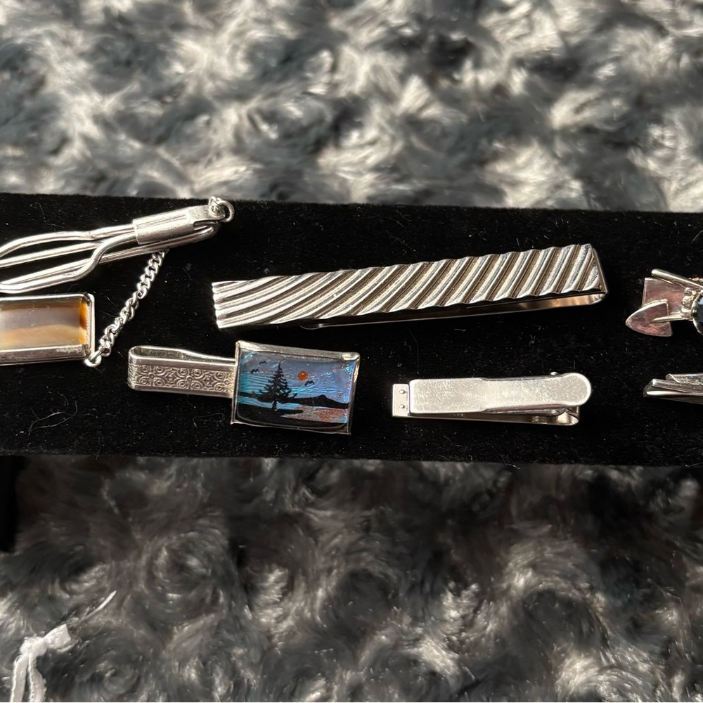 Lot of assorted tie clips